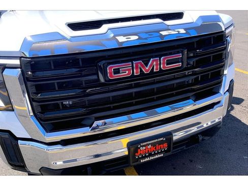 Used 2024 GMC Sierra 2500 Pro w/ Snow Plow Prep/Camper Package AWD/4WD image 29