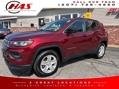 Used 2022 Jeep Compass Latitude image 2