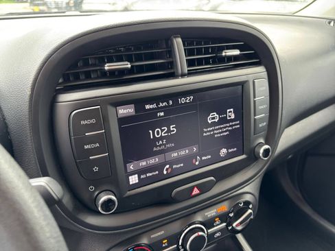 Used 2025 Kia Soul LX w/ LX Technology Package FWD image 20