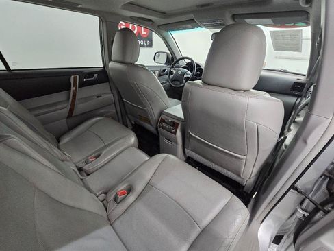 Used 2013 Toyota Highlander Limited FWD image 16