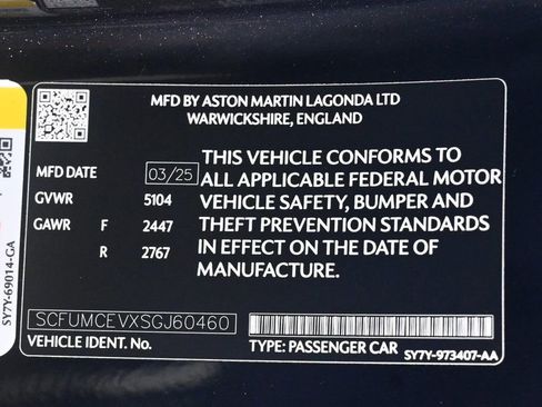 Used 2025 Aston Martin Vanquish image 36