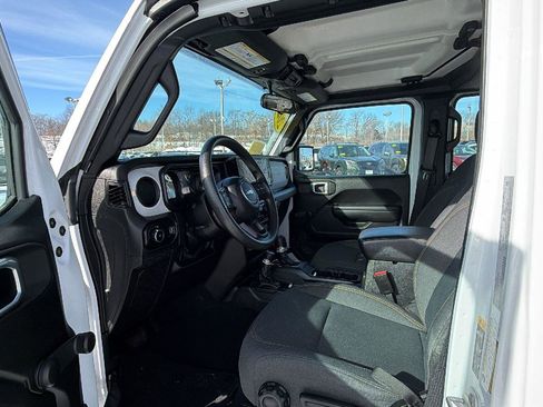 Used 2024 Jeep Wrangler Sport image 22