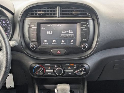 Used 2020 Kia Soul LX image 17
