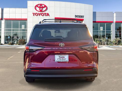 New 2026 Toyota Sienna XLE FWD image 6