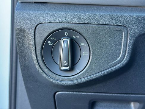 Used 2023 Volkswagen Atlas SEL image 16