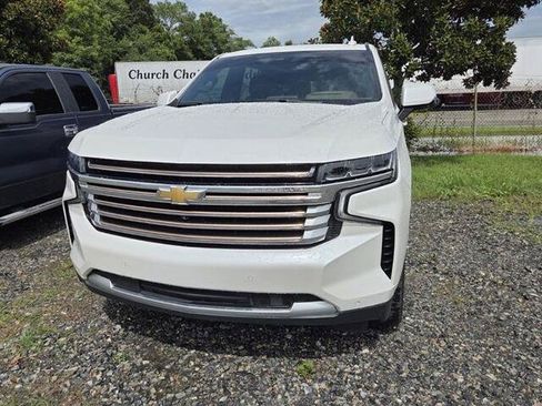 Used 2024 Chevrolet Suburban High Country w/ Premium Package RWD image 5