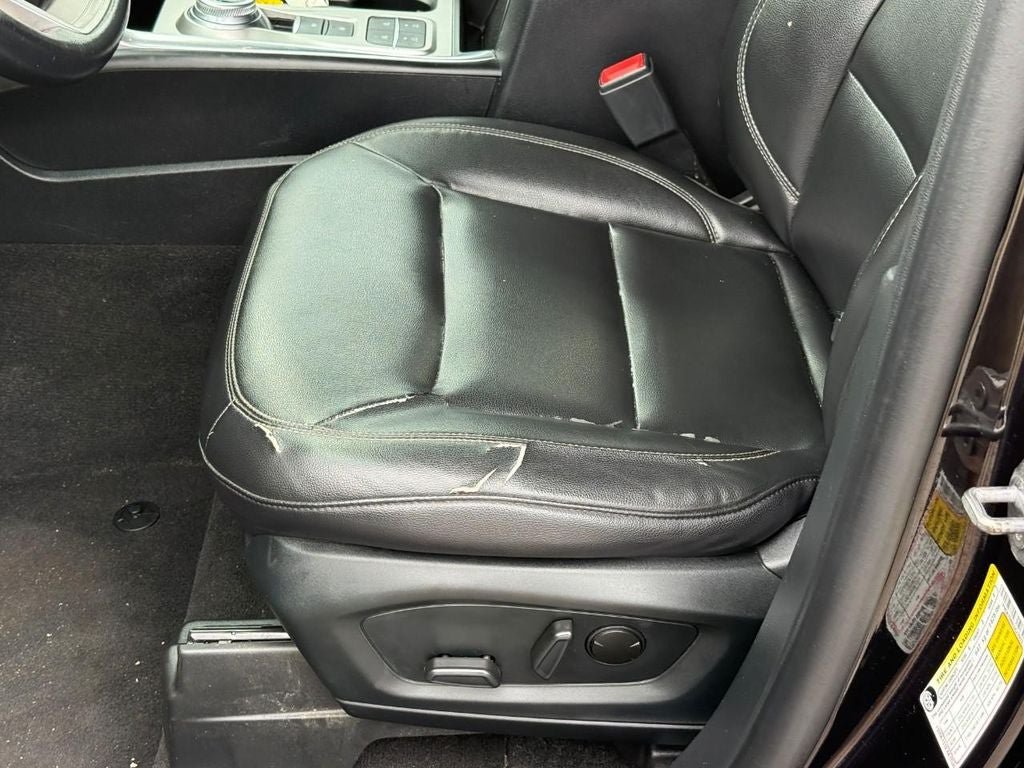 Used 2020 Ford Explorer XLT w/ Equipment Group 202A RWD image 19