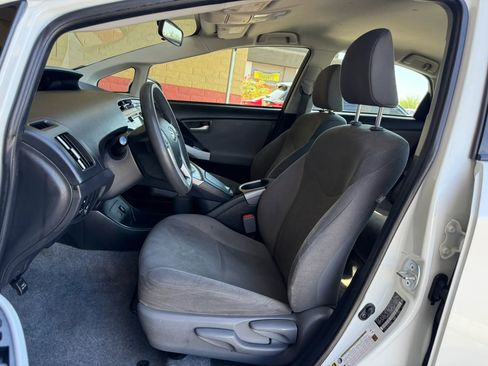 Used 2015 Toyota Prius Two FWD image 17