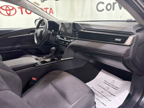 Used 2025 Toyota Camry LE FWD image 9