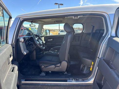 Used 2008 Toyota FJ Cruiser 4WD image 29