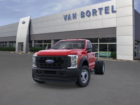 New 2025 Ford F550 4x4 Regular Cab Super Duty image 2