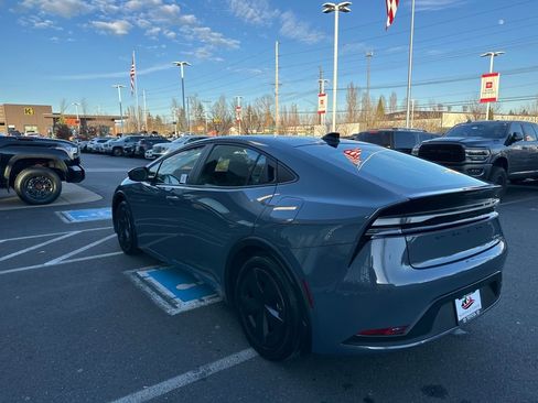 New 2026 Toyota Prius Plug-In Hybrid image 5