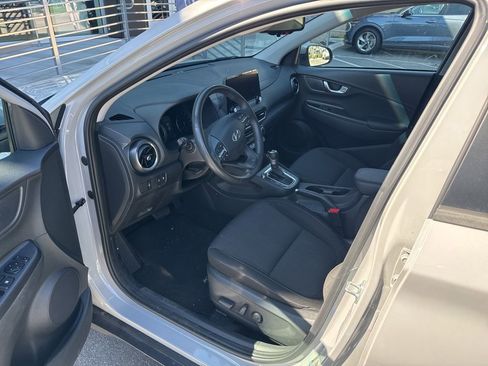 Certified 2023 Hyundai Kona SEL w/ Convenience Package image 3