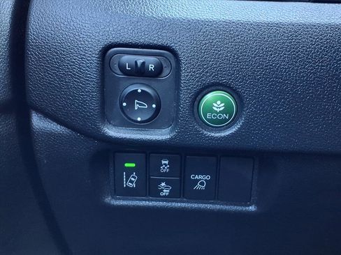 Certified 2024 Honda Ridgeline Sport image 9