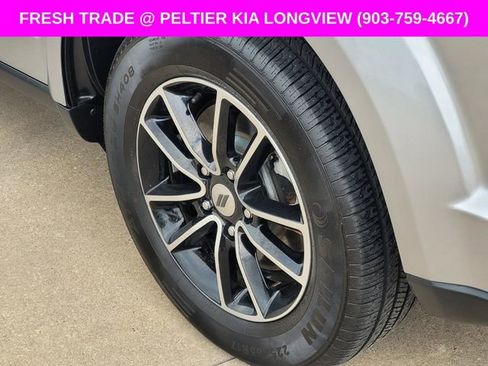 Used 2018 Dodge Journey SXT w/ Connectivity Group FWD image 7