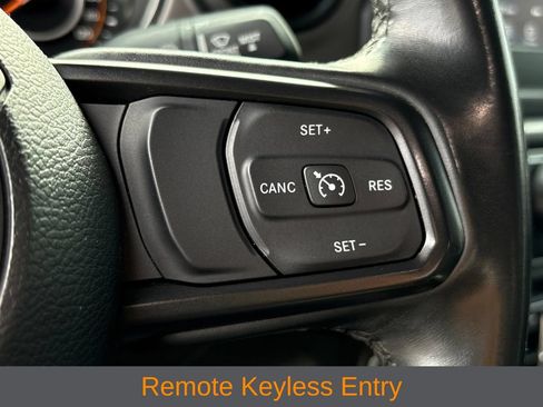 Used 2022 Jeep Wrangler Unlimited Sport AWD/4WD image 12