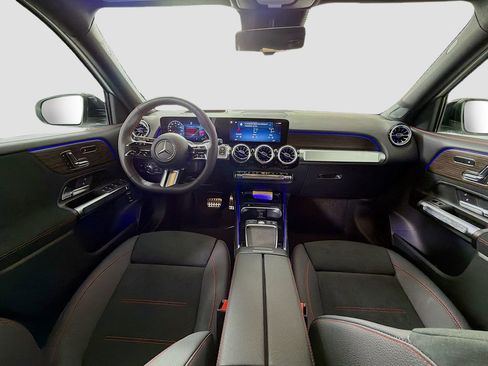 New 2026 Mercedes-Benz GLB 250 4MATIC image 9