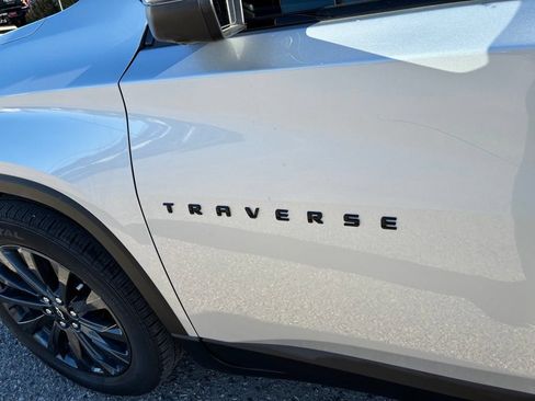 Used 2022 Chevrolet Traverse RS AWD/4WD image 14
