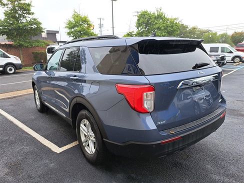 Used 2021 Ford Explorer XLT image 4