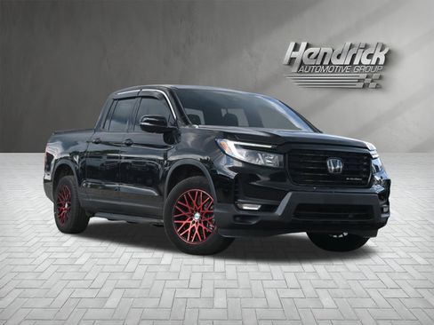 Used 2023 Honda Ridgeline Black Edition image 2