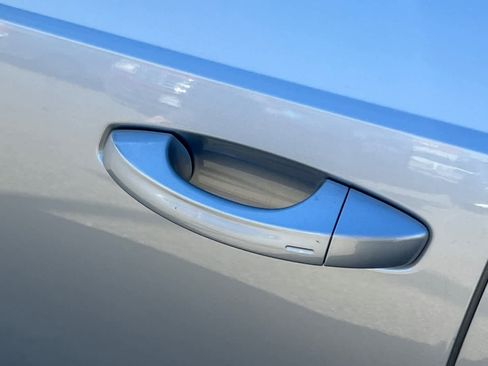 Used 2019 Audi Q3 2.0T Premium w/ Convenience Package image 7