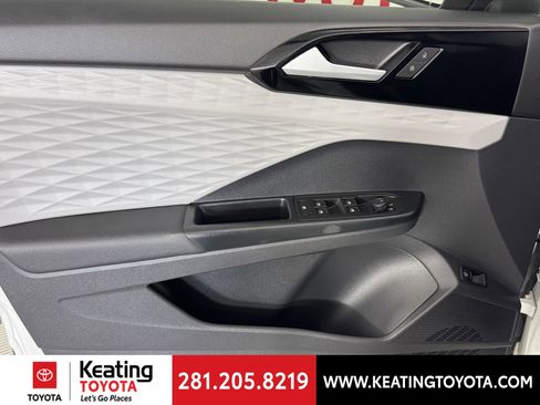 Used 2022 Volkswagen Taos S image 10