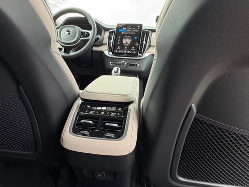 New 2026 Volvo XC90 B5 Core AWD/4WD image 12