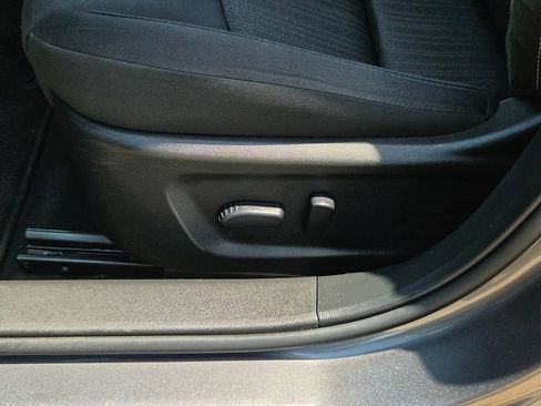 Used 2025 Nissan Altima 2.5 SV FWD image 34