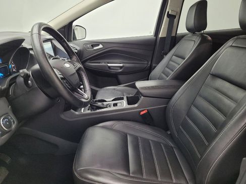 Used 2019 Ford Escape Titanium image 17