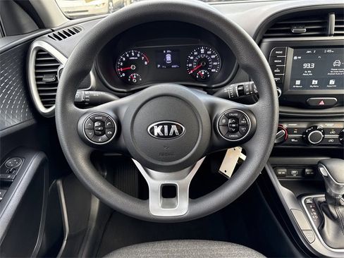 Used 2020 Kia Soul S image 12