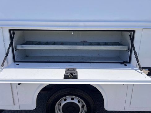 Used 2020 Ford Transit 250 XL image 23