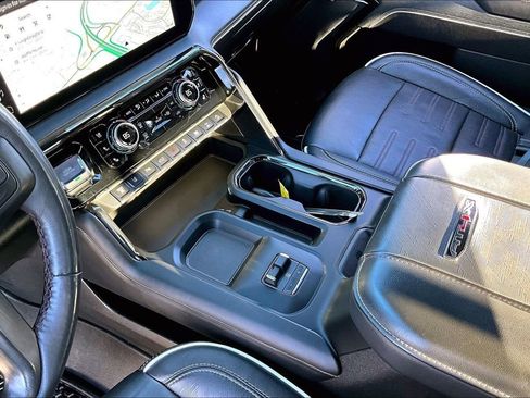 Used 2024 GMC Sierra 2500 AT4X image 18