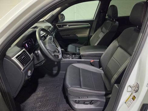 Used 2023 Volkswagen Atlas Cross Sport SEL AWD/4WD image 12