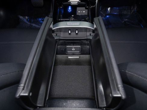 Certified 2025 Mercedes-Benz C 300 Sedan image 20