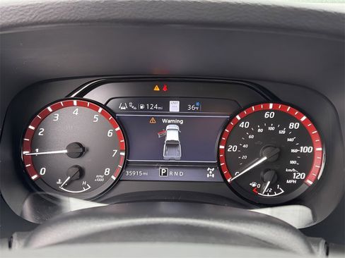 Used 2022 Nissan Frontier PRO-4X image 7