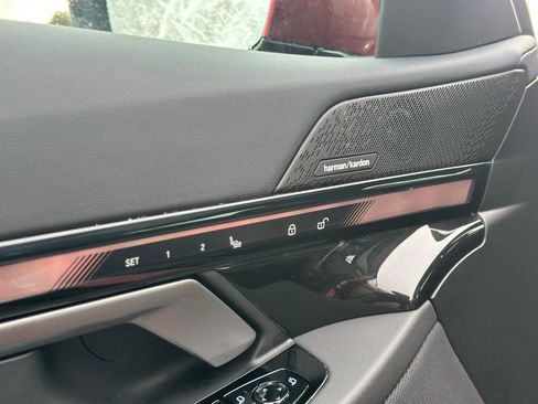 New 2026 BMW 530i xDrive w/ M Sport Package AWD/4WD image 19