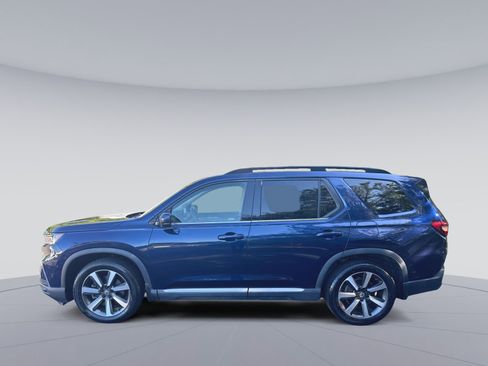 Used 2023 Honda Pilot Touring image 8