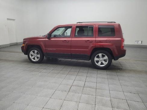 Used 2017 Jeep Patriot Latitude FWD image 3