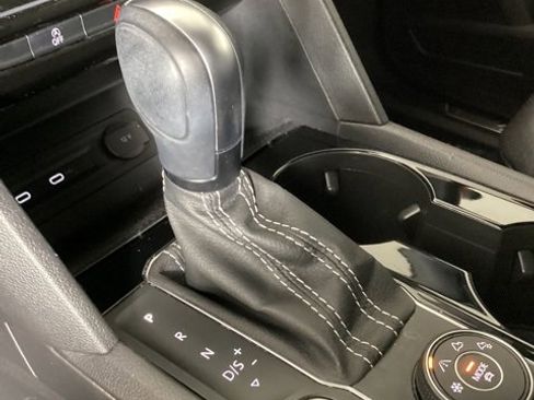 Used 2023 Volkswagen Atlas Cross Sport SE w/ Panoramic Sunroof Package image 24