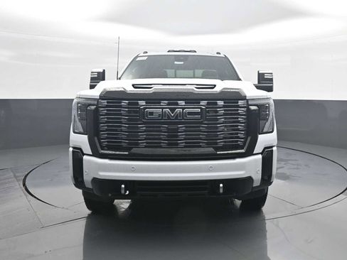 New 2026 GMC Sierra 3500 Denali Ultimate AWD/4WD image 3