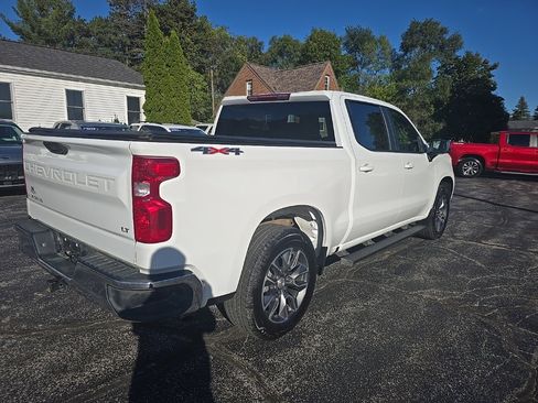 Used 2025 Chevrolet Silverado 1500 LT image 4
