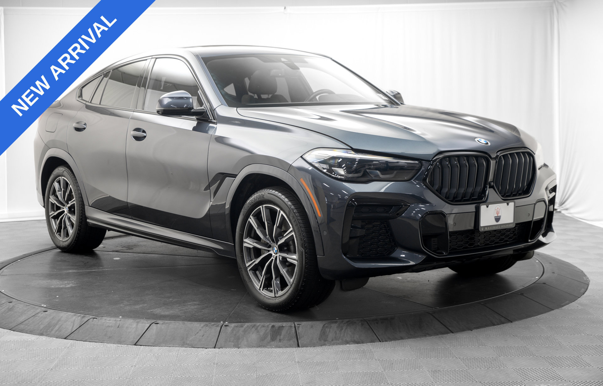 Used 2022 BMW X6 xDrive40i w/ M Sport Package AWD/4WD image 9