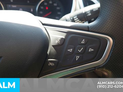 Used 2023 Chevrolet Equinox LT AWD/4WD image 12