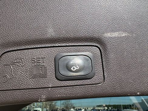 Used 2018 Lincoln MKC Reserve w/ Lincoln MKC Climate Package image 32