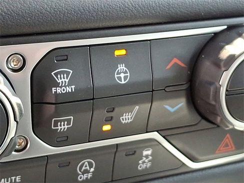 New 2025 Jeep Gladiator Sport image 18