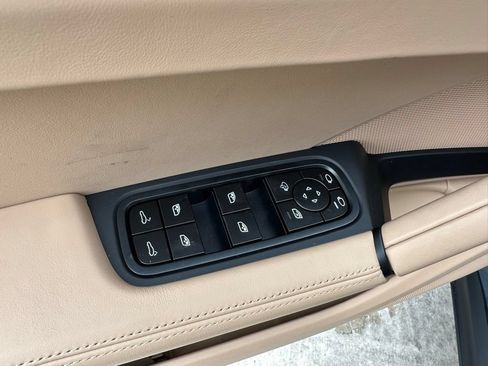 Used 2026 Porsche Cayenne S AWD/4WD image 22