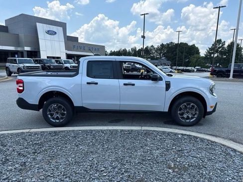 New 2026 Ford Maverick XLT w/ XLT Luxury Package FWD image 11