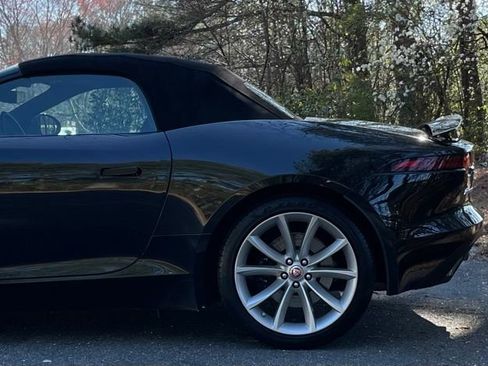 Used 2019 Jaguar F-TYPE Convertible AWD image 8