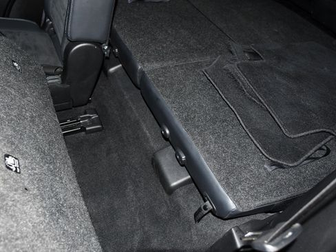 Used 2023 Mitsubishi Outlander SE AWD/4WD image 48