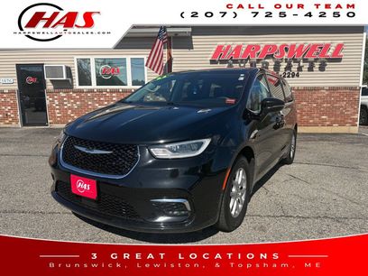 Used 2024 Chrysler Pacifica Touring-L